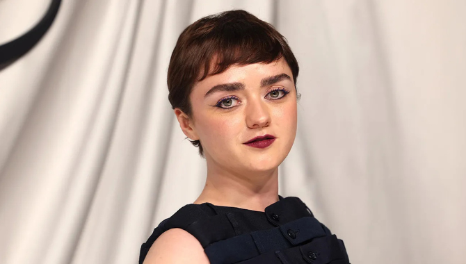 Maisie Williams height